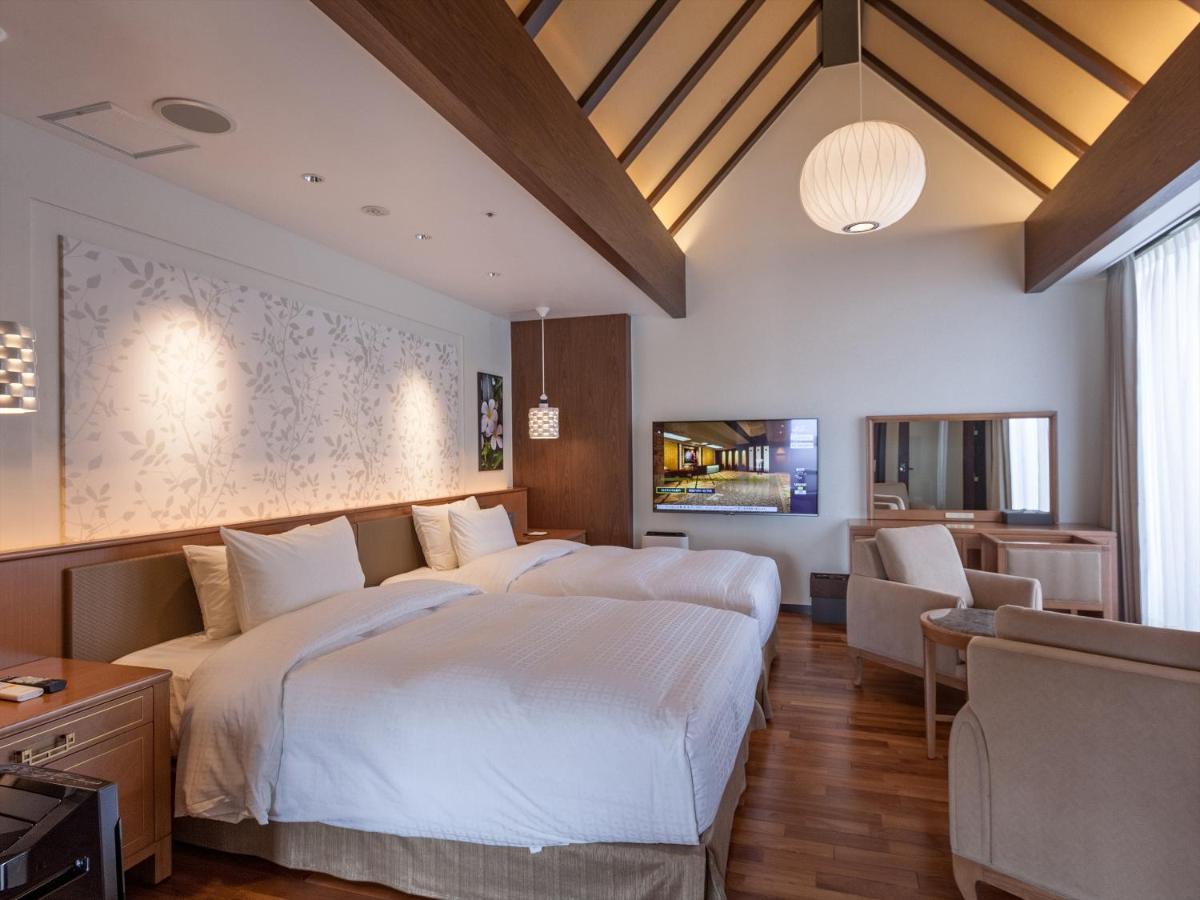 โอกินาว่า คาริยูชิ รีสอร์ต เอ็กเซส นาฮะ Hotel ภายนอก รูปภาพ
