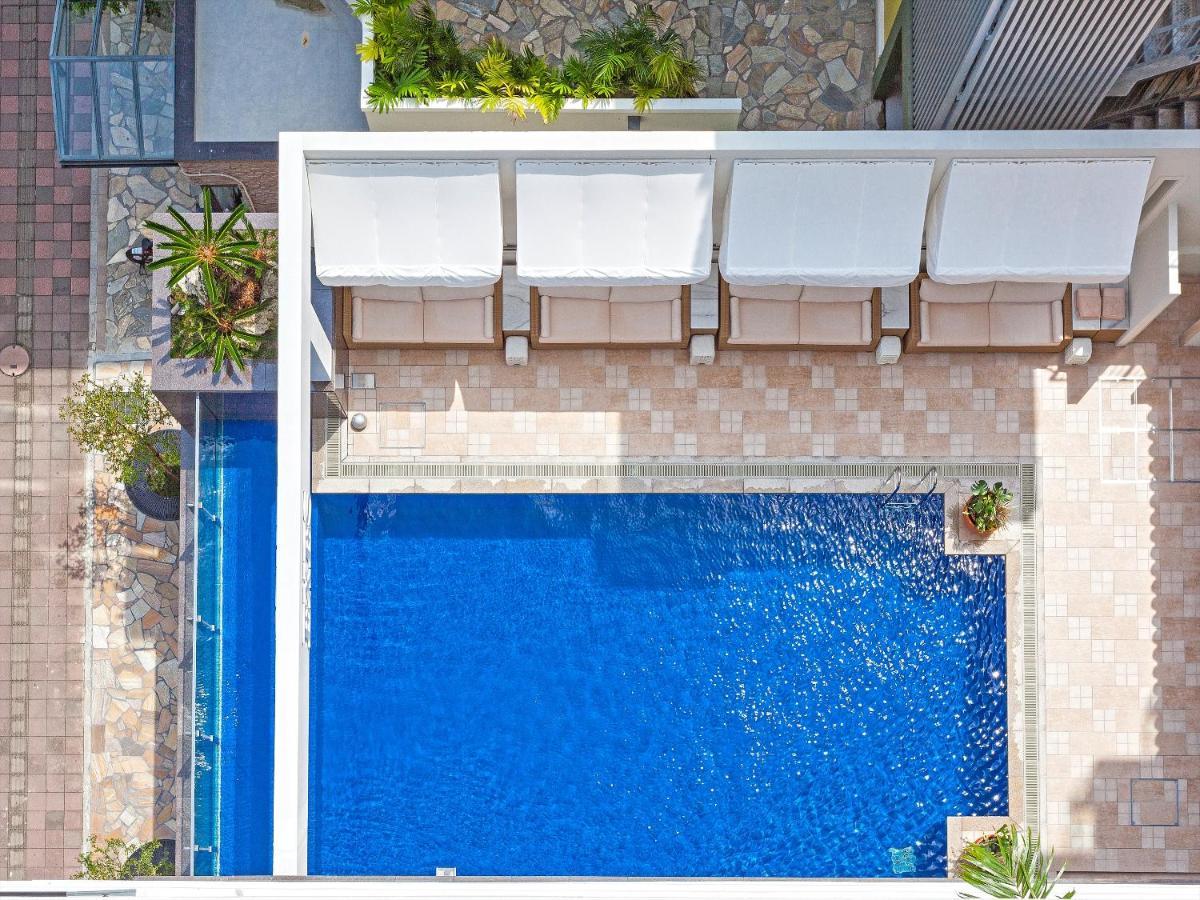 โอกินาว่า คาริยูชิ รีสอร์ต เอ็กเซส นาฮะ Hotel ภายนอก รูปภาพ